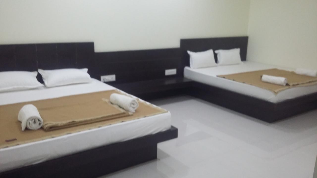 Casa Green Hotel Shirdi Buitenkant foto