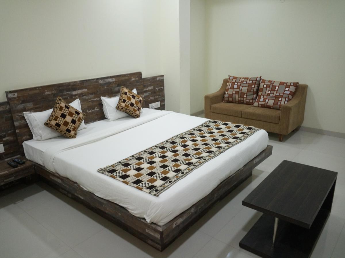 Casa Green Hotel Shirdi Buitenkant foto