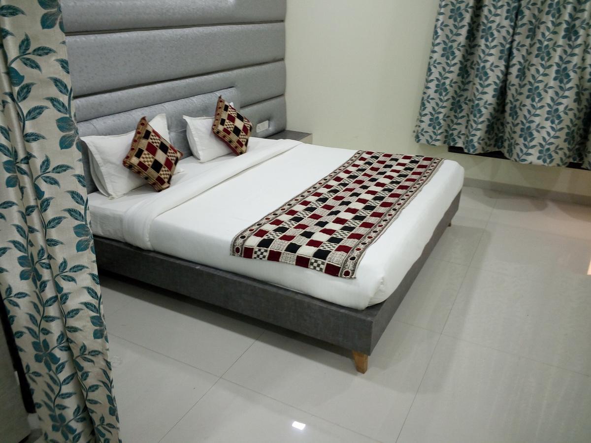 Casa Green Hotel Shirdi Buitenkant foto